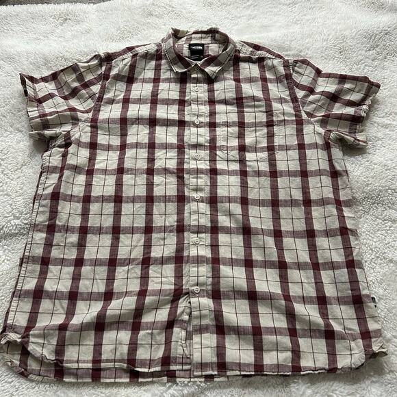 The North Face Men’s Red Plaid Short Sleeve‎ Button Down Pockets Cotton Sz 2XL - Picture 2 of 8